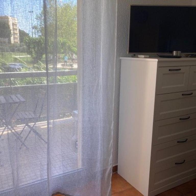 Studio climatisé au Lavandou avec parking, terrasse ensoleillée pour 4 - FR-1-308-198 - Studio - 3