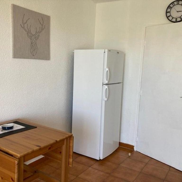 Studio climatisé au Lavandou avec parking, terrasse ensoleillée pour 4 - FR-1-308-198 - Studio - 6