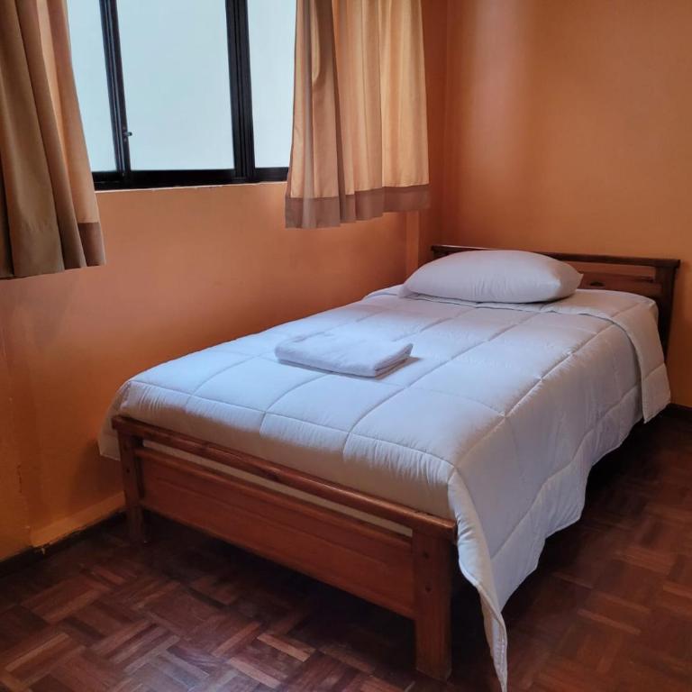 Casa Colon Quito Bed & Breakfast Hostel - Habitación Individual - 10