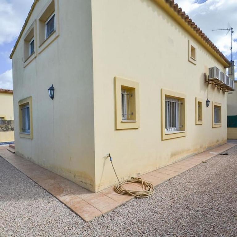 Blaumar - Three-Bedroom House - 24