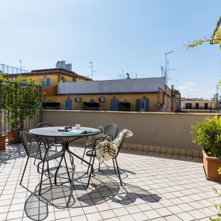 Crosti Apartments - Appartamento con Balcone - 20