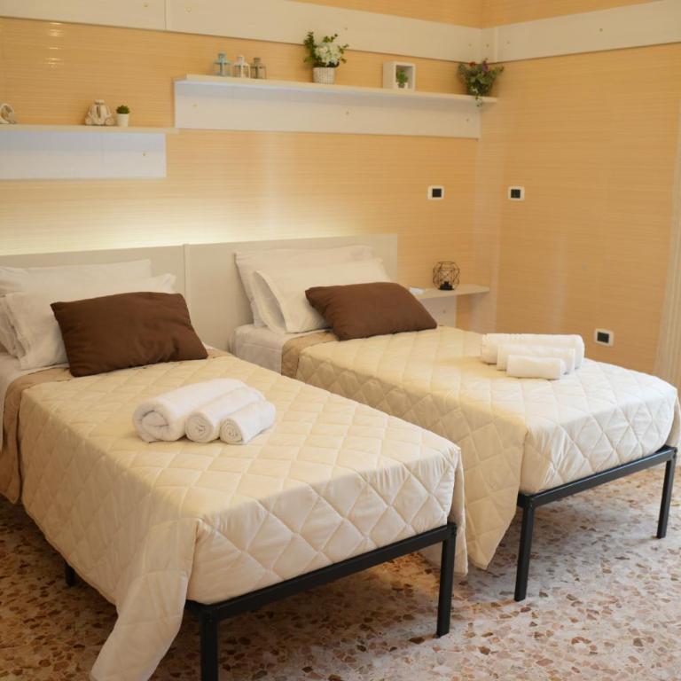 CasaMargherita-Taranto-Mare-da 7Persone - Two-Bedroom Apartment - 1