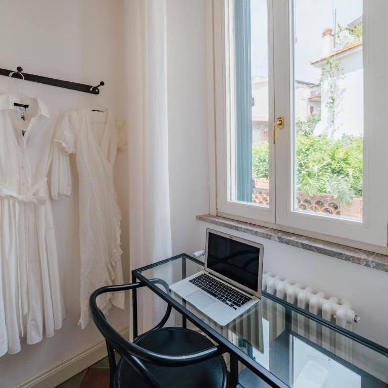 Il Tulipano Boutique Apartment - Two-Bedroom Apartment - 24