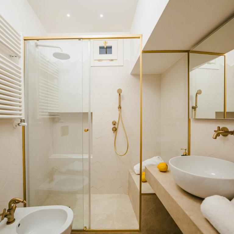 Il Tulipano Boutique Apartment - Two-Bedroom Apartment - 30