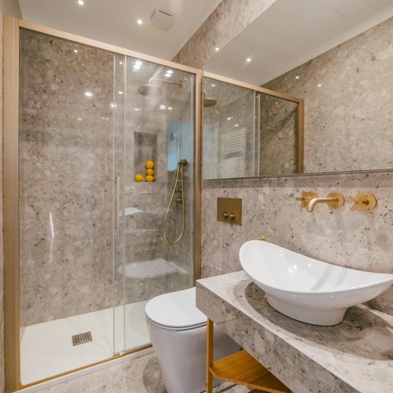 Il Tulipano Boutique Apartment - Two-Bedroom Apartment - 20