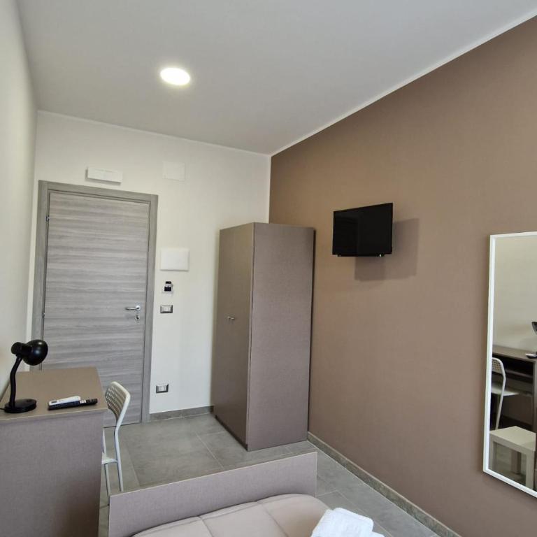 B&B Sei Palme - Single Room with Private Bathroom - 3