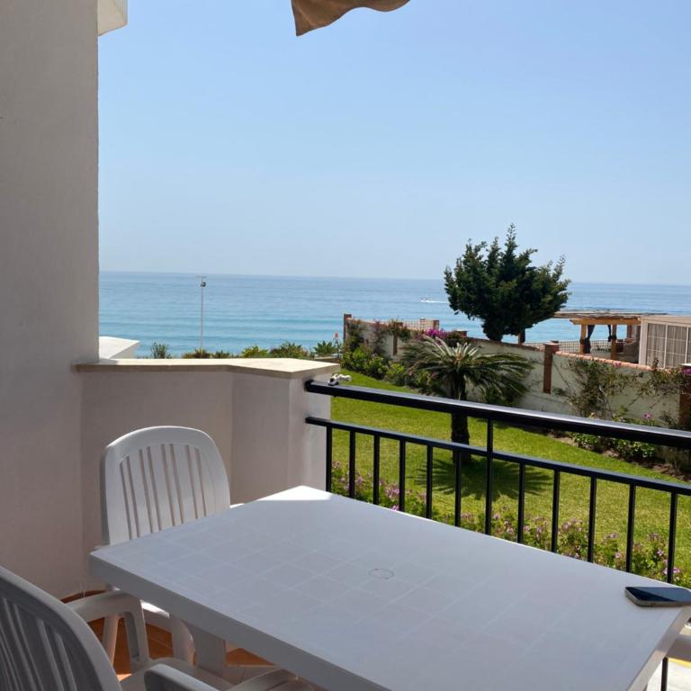 Apartamento a pie de playa. - Apartamento de 2 dormitorios - 2