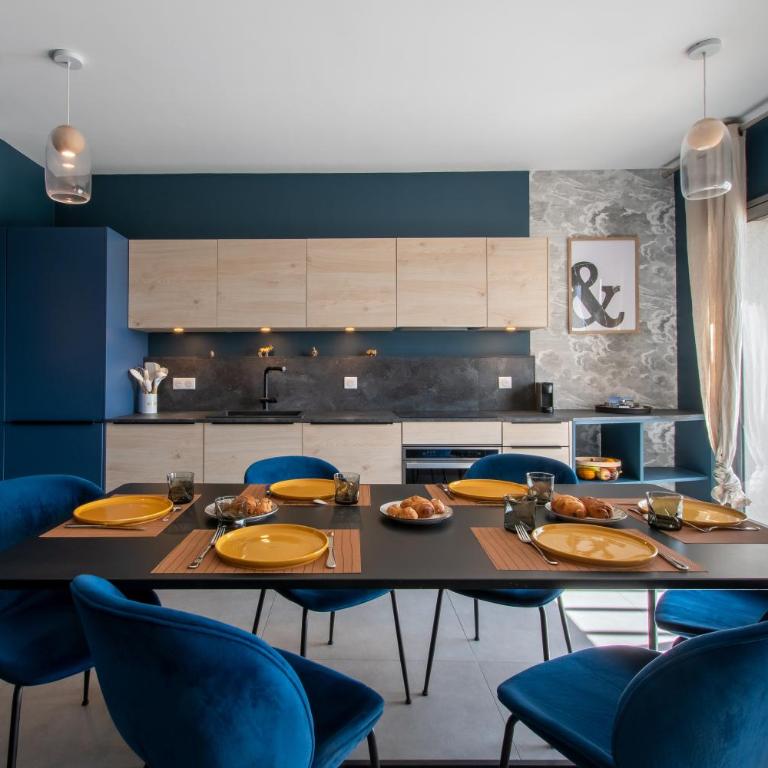 Luxury Mind Vue Exceptionnelle Pied dans l'eau Parkings privés 2 places Climatisation Hyper centre logement d'exception - Apartment mit 3 Schlafzimmern - 11