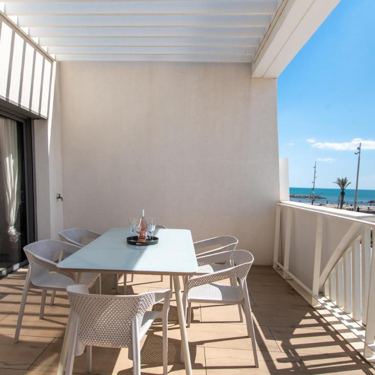 Luxury Mind Vue Exceptionnelle Pied dans l'eau Parkings privés 2 places Climatisation Hyper centre logement d'exception - Apartment mit 3 Schlafzimmern - 40