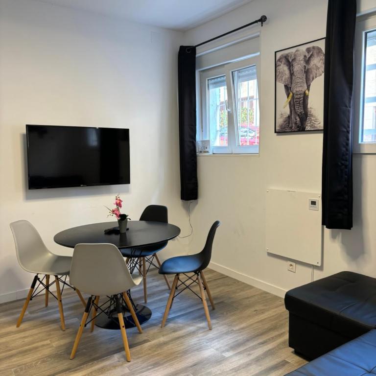 Apartamento blanco y negro en el centro - Apartamento de 1 dormitorio - 3