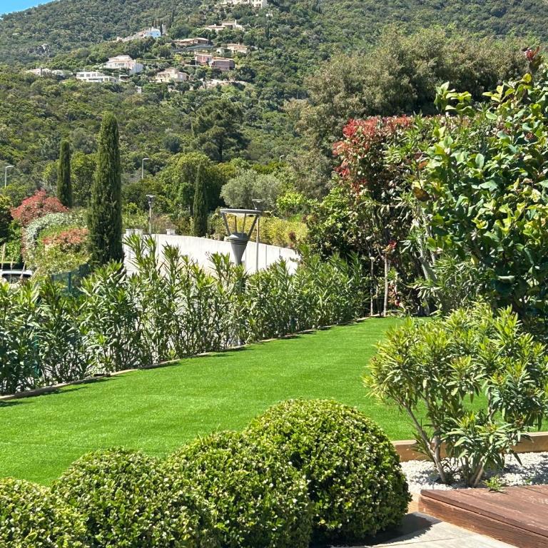 Grande Villa 350 M2, piscine chauffée vue mer et collines, CAVALAIRE sur mer, 10 personnes - Villa avec Piscine Privée - 12