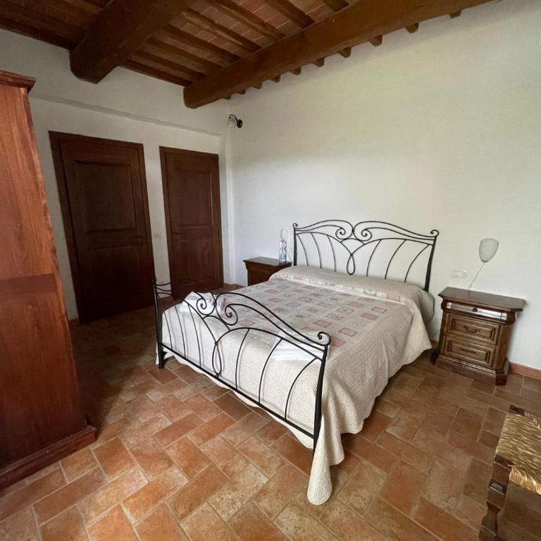 Agriturismo Piandimaggio - Habitación Doble con vistas a la piscina - 8
