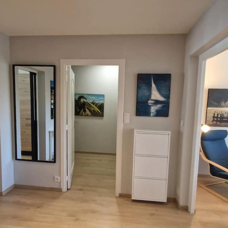 Lac Plage et Ville 95 m2 a 100m du lac, 3 chambres, parking - Three-Bedroom Apartment - 4