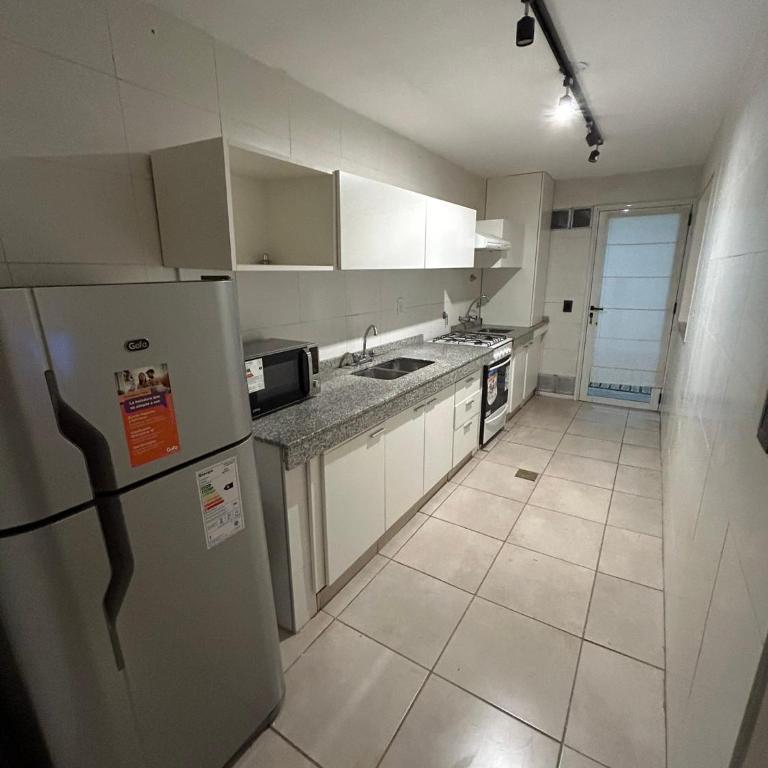 Espacioso apartamento con patio en Barrio Bombal de ciudad de Mendoza - Apartamento de 2 dormitorios - 14
