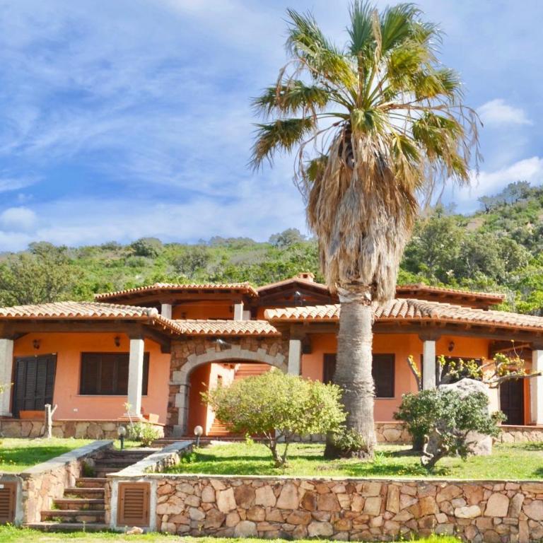 ISS Travel, Panoramic Coda Cavallo Cottages - 10 km from San Teodoro - Two-Bedroom Apartment - 1