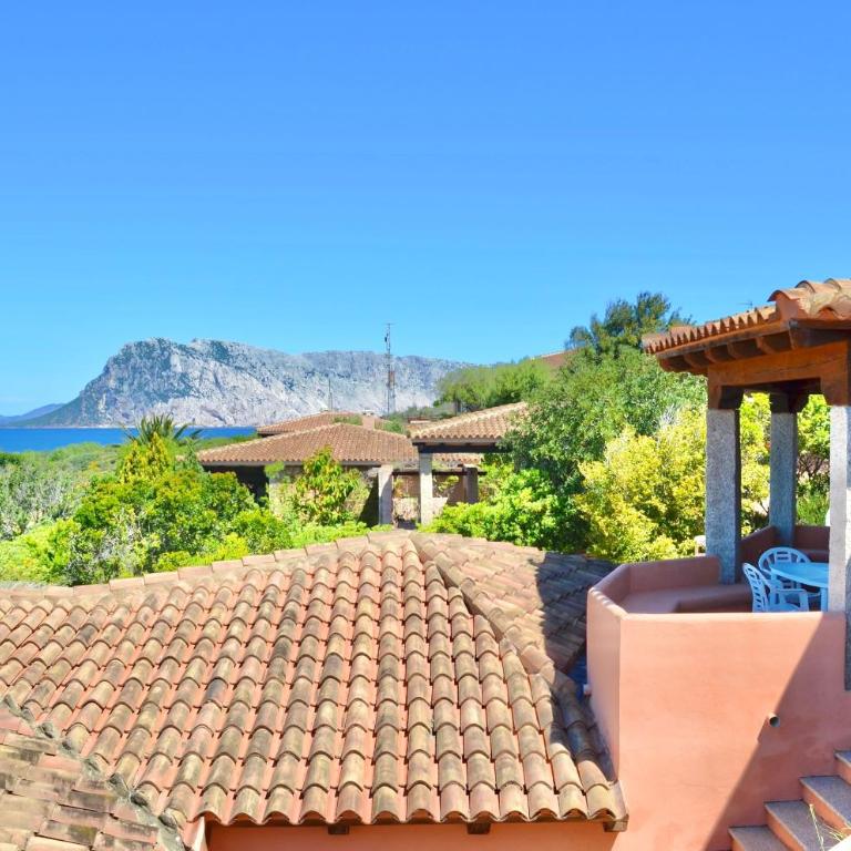 ISS Travel, Panoramic Coda Cavallo Cottages - 10 km from San Teodoro - Two-Bedroom Apartment - 2
