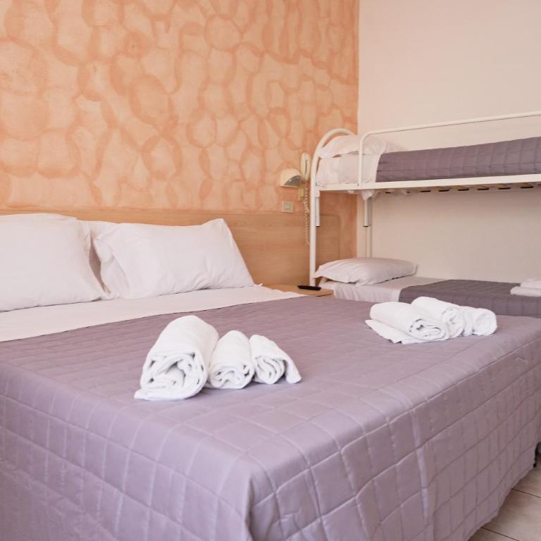 HOTEL JOLANDA - Camera Tripla Superior - 2