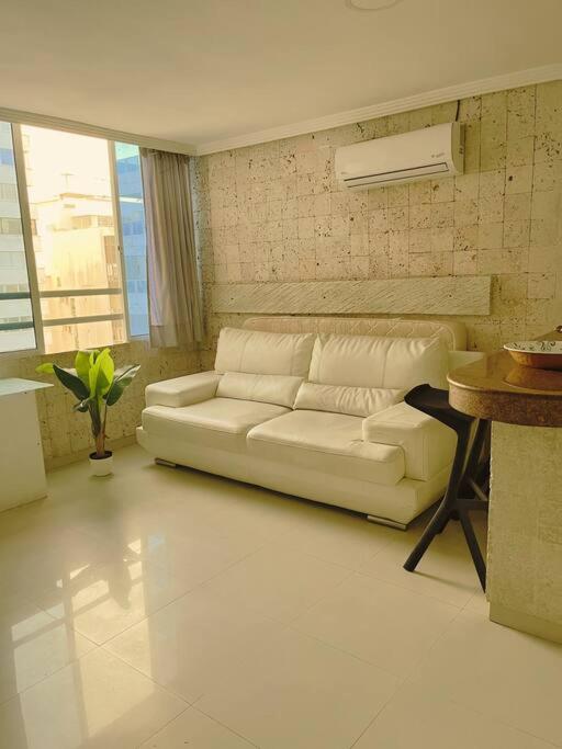 Beach retreat in El Laguito - One-Bedroom Apartment - 9