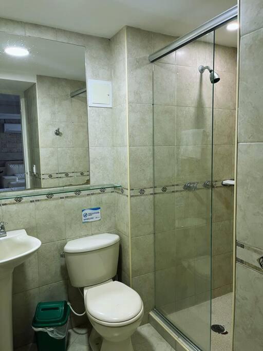 Beach retreat in El Laguito - One-Bedroom Apartment - 13