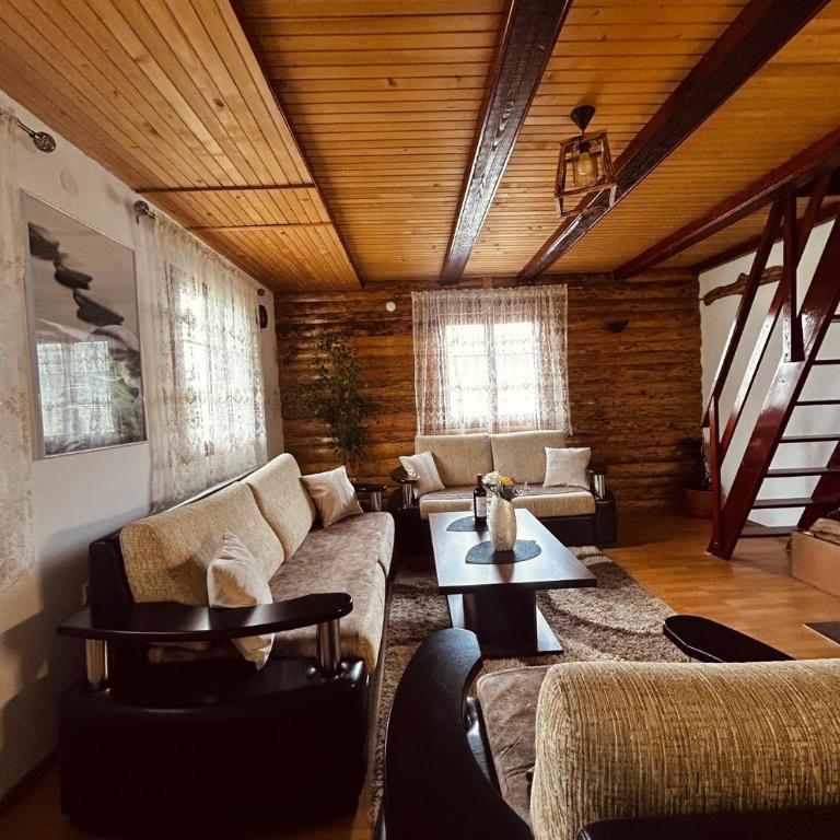 Magic Corner - One-Bedroom House - 16