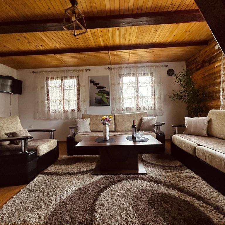 Magic Corner - One-Bedroom House - 17