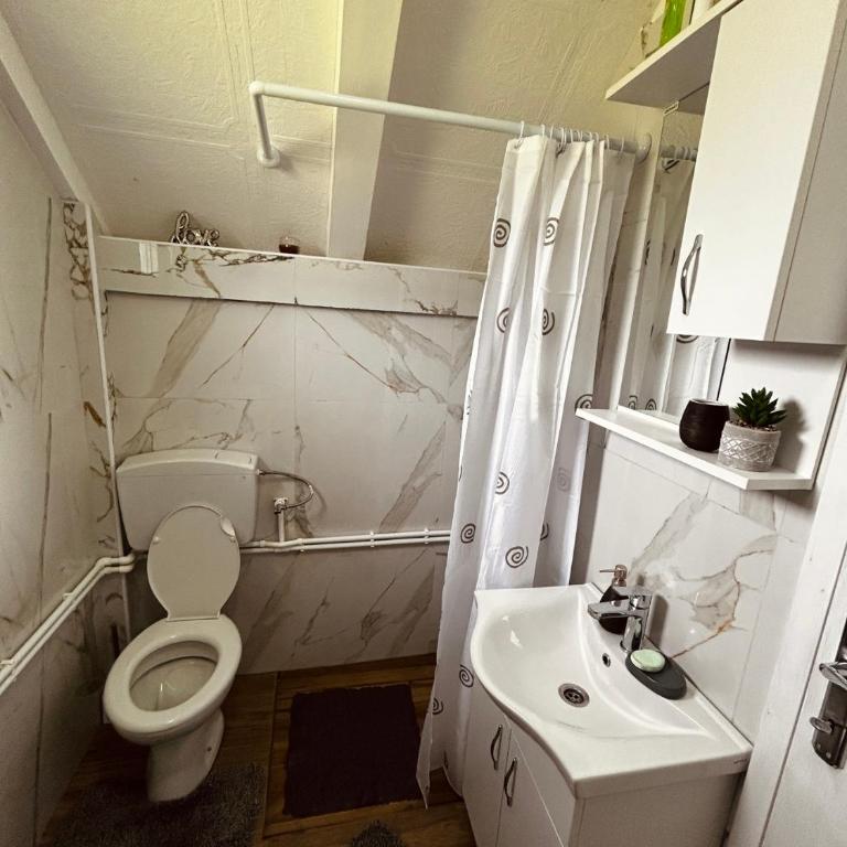 Magic Corner - One-Bedroom House - 24