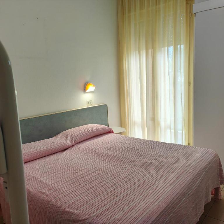 Hotel Ben Hur - Economy Quadruple Room - 6