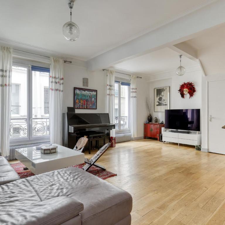 Large Duplex Flat in a Courtyard - Trendy Paris 10 - Appartement - 1