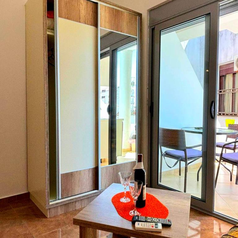 Mala Plaza Apartments - NEW - Apartment with Terrace - 6
