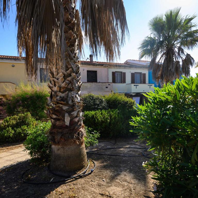Residenza Grecale, con veranda, in zona residenziale tranquilla, a due passi dal paese - Casa con 2 Camere da Letto - 65