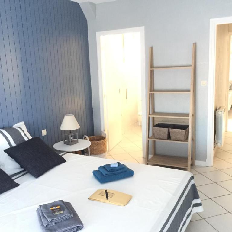 Front de mer 100m2 Vue magnifique, balcon, jardin, garage - Three-Bedroom Apartment - 4