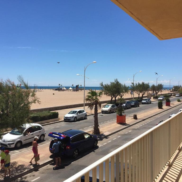 Front de mer 100m2 Vue magnifique, balcon, jardin, garage - Three-Bedroom Apartment - 2