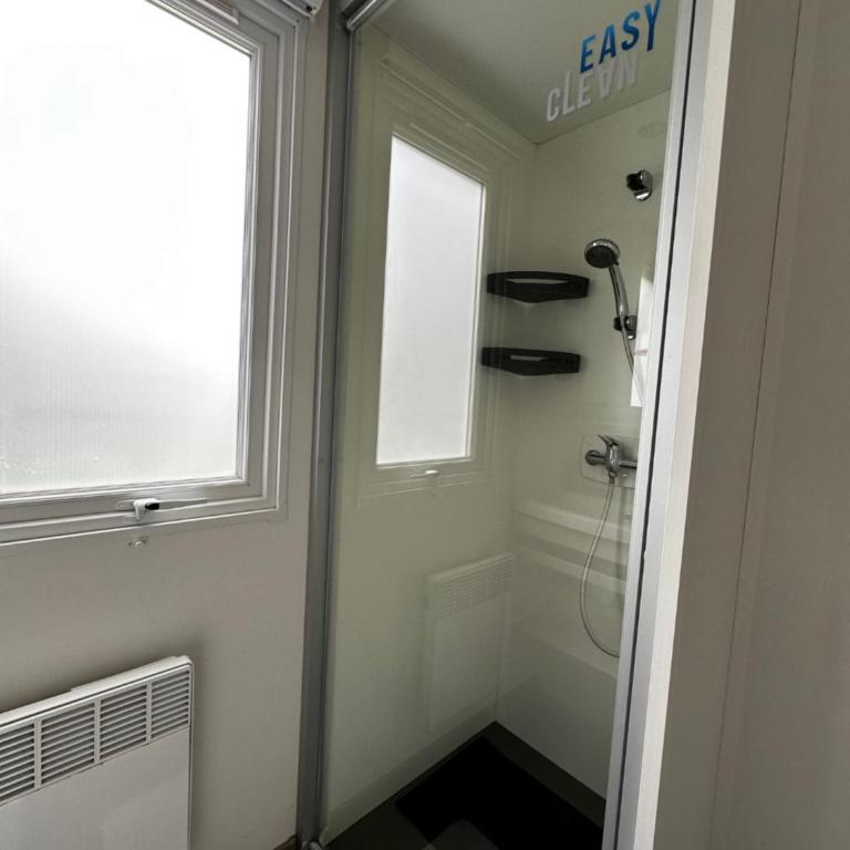 Grand Mobil Home Tout Confort pour 6 personnes - Camping Les Oyats 4 étoiles - Mobile Home - 10