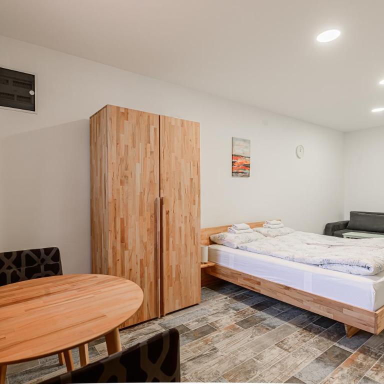 Chikma Rooms - Dvokrevetna Soba sa Bračnim Krevetom - 1