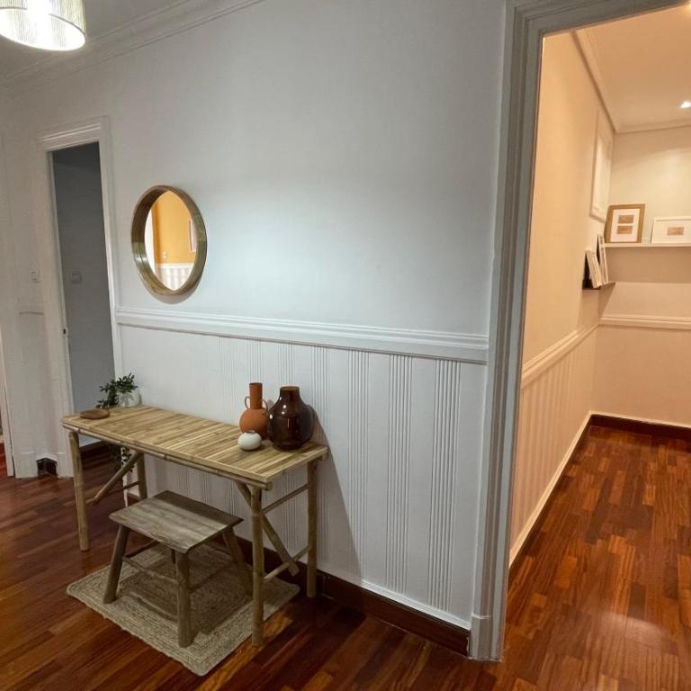 Pleno centro de Bilbao - Two-Bedroom Deluxe Apartment - 2