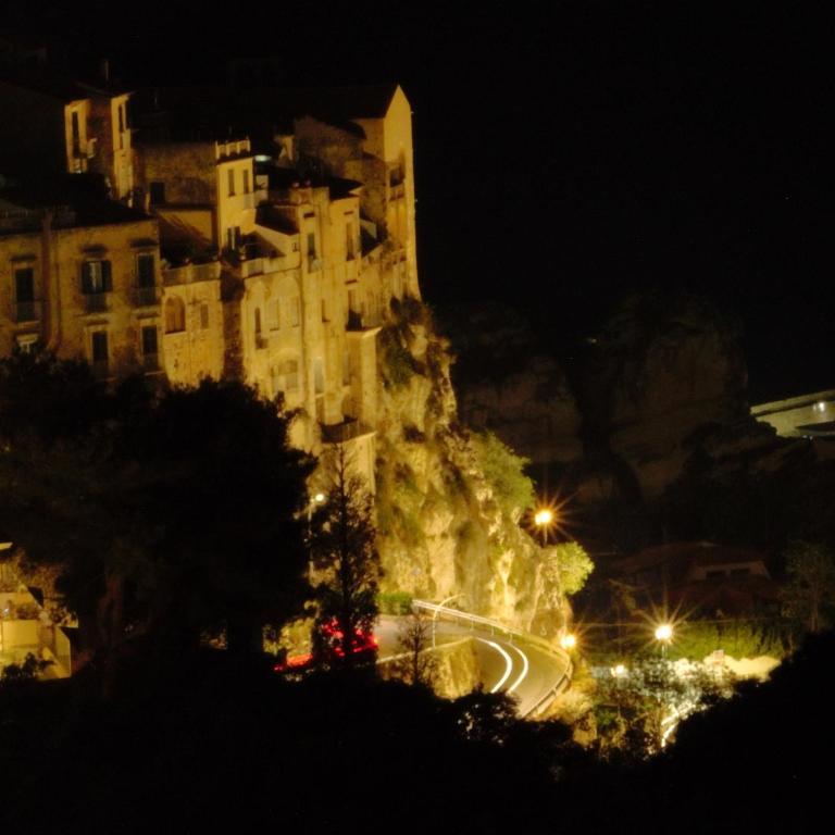 Vacanze Bellavista Tropea Apartment or Suites - King Room with Sea View - 15