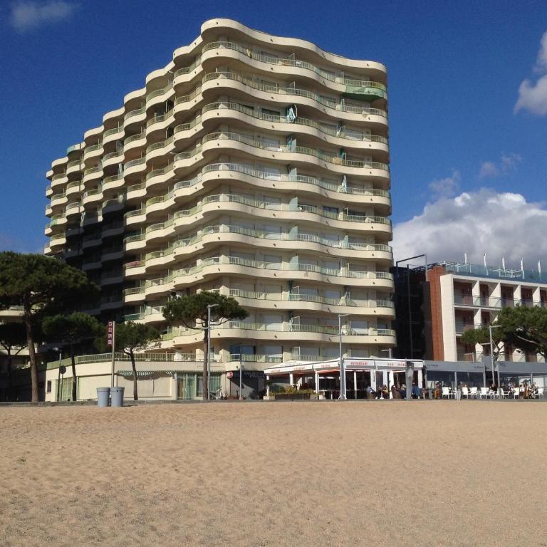Espectacular apartamento sobre el mar con parking - Apartamento de 2 dormitorios - 17