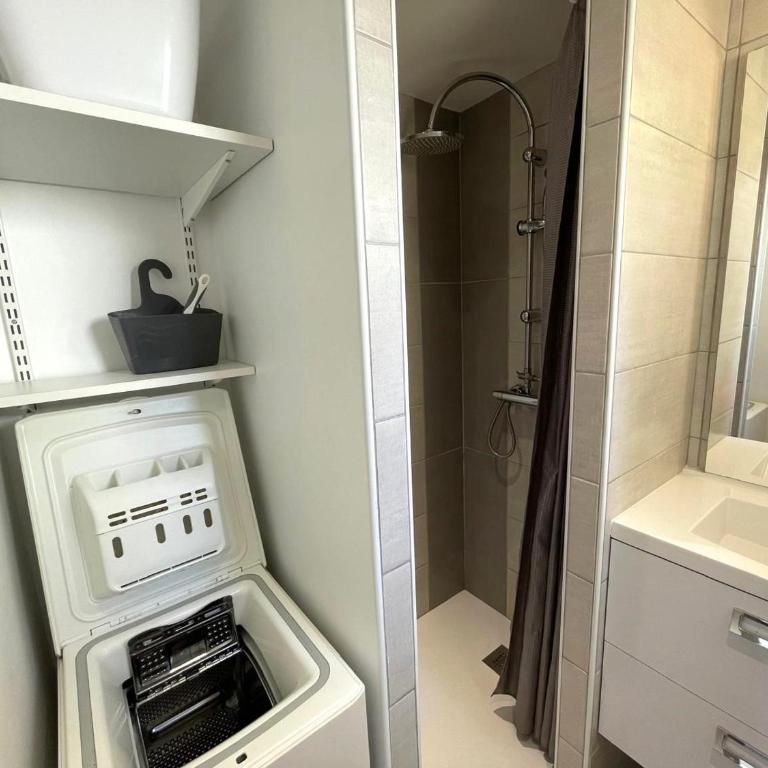 Maison chaleureuse avec piscine collective, près de la forêt, WiFi, parking privé - FR-1-323-441 - Maison de Vacances - 9