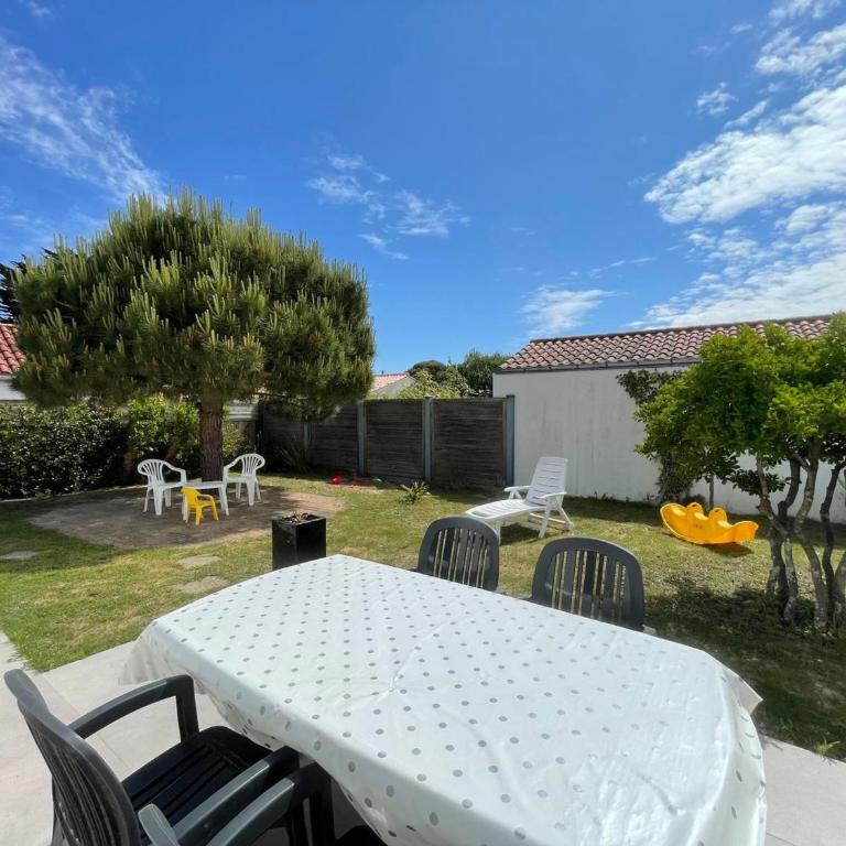 Maison de plain-pied confort 6 pers., proche plage à St Hilaire de Riez, parking privé - FR-1-323-470 - Ferienhaus - 1