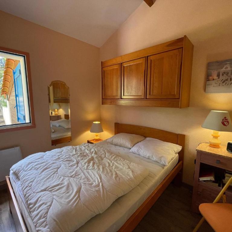Maison de vacances avec piscine, terrasse et coin détente en forêt, proche plage! - FR-1-323-486 - Maison de Vacances - 11