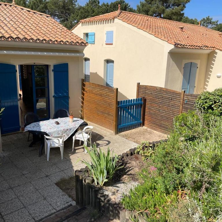 Maison de vacances avec piscine, terrasse et coin détente en forêt, proche plage! - FR-1-323-486 - Maison de Vacances - 21