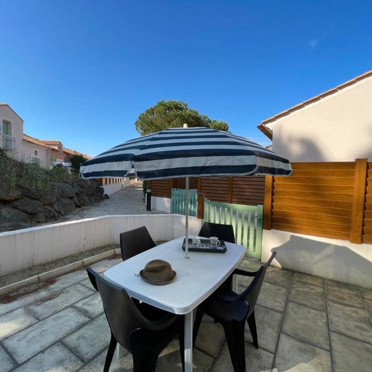 Maison 4-5 pers à Saint Jean de Monts avec piscine, proche plage et forêt - FR-1-323-478 - Maison de Vacances - 27