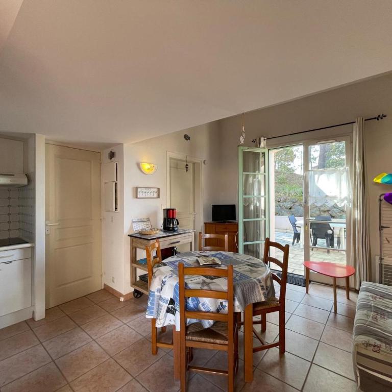 Maison 4-5 pers à Saint Jean de Monts avec piscine, proche plage et forêt - FR-1-323-478 - Maison de Vacances - 28