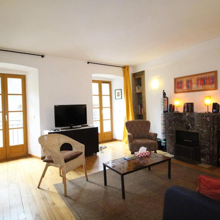 Duplex 140 m² pour 8 pers. à Luchon proche télécabine et thermes, tout confort, wifi, animaux OK - FR-1-313-231 - Apartment - 10