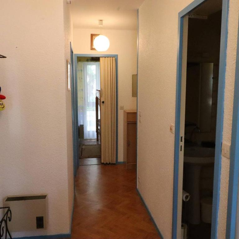 Appartement T2 à Royan - Plage de Pontaillac - 2 adultes/2 enfants, terrasses, parking, proche commerces - FR-1-738-32 - Apartment - 9