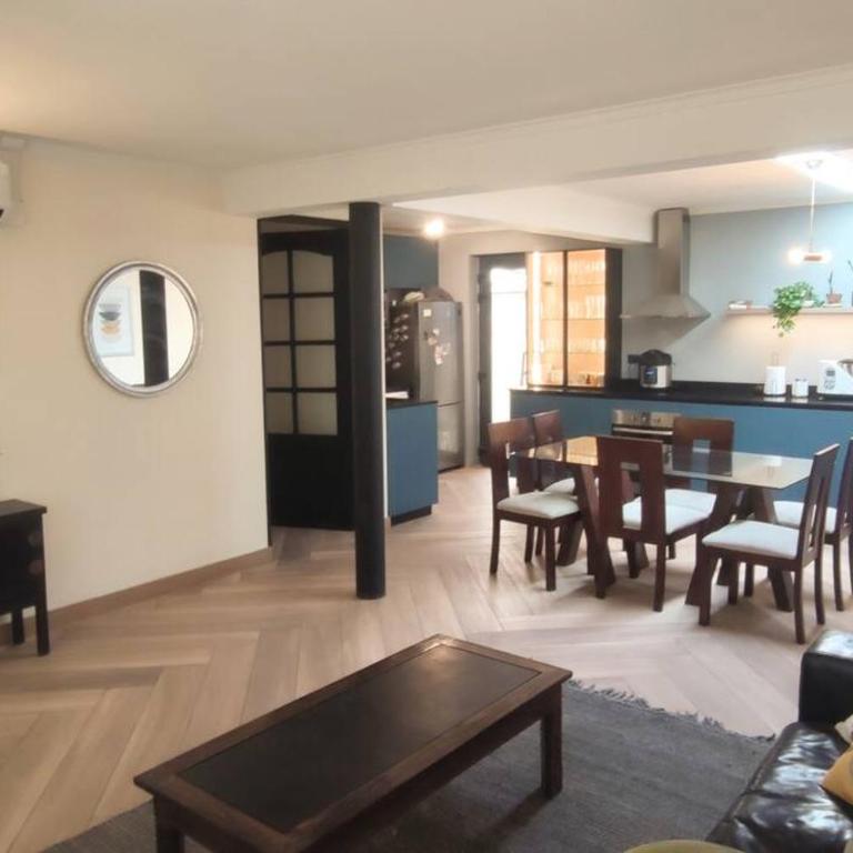 Casa para 6, al lado del metro, con Jacuzzi opcional - Three-Bedroom House - 7