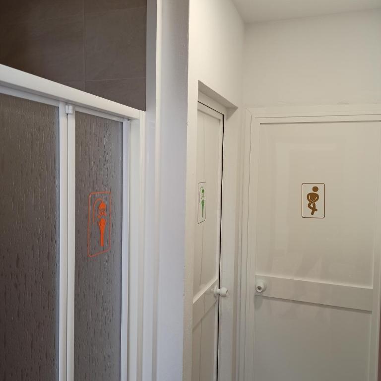 Vivian's Hostel VGH Auto Check-in - Bed in 8-Bed Mixed Dormitory Room - 9