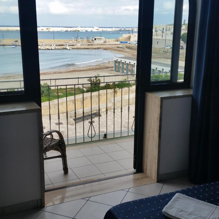 Hotel Profumo Di Mare - Camera Matrimoniale Deluxe con Balcone e Vista Mare - 2