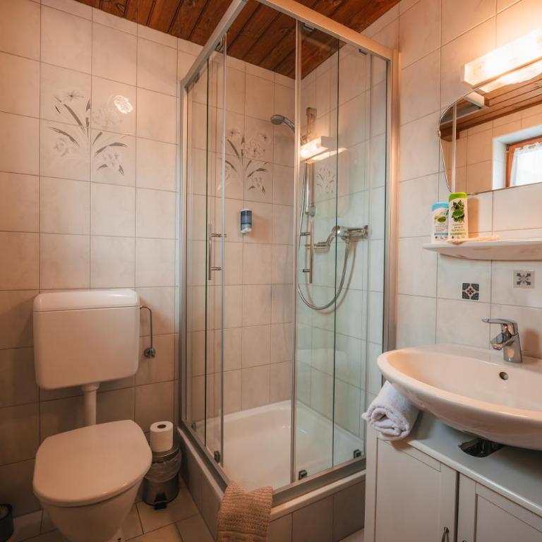Haus Fusch - Doppelzimmer mit Balkon - 11