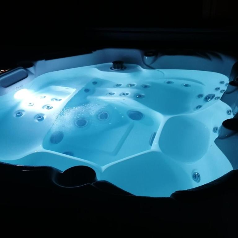 Gîte de charme SPA privatif, Piscine L'oustau di Tonin - Maison 1 Chambre - 12